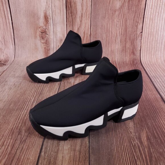 iRi NYC Womens Size 5.5 WES Black Outline Low Top Sneaker - Picture 1 of 15